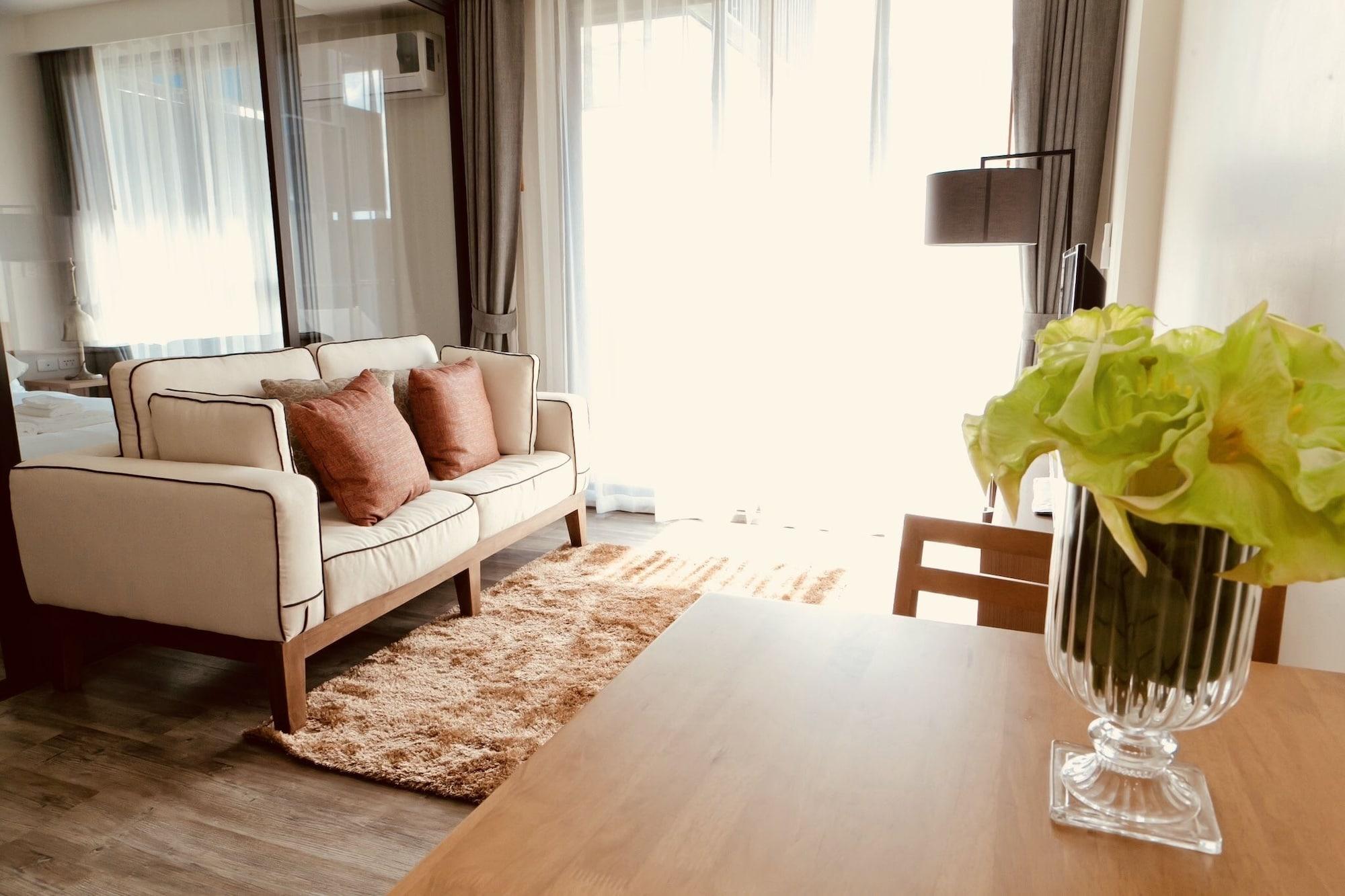 The Deck Condo Patong By Vip Luaran gambar