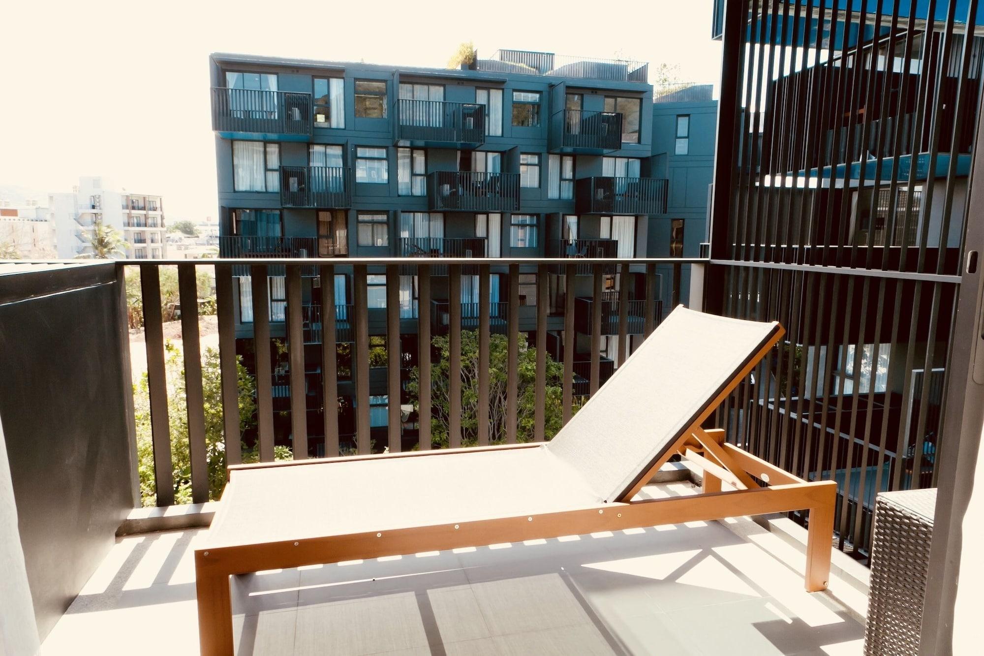 The Deck Condo Patong By Vip Luaran gambar
