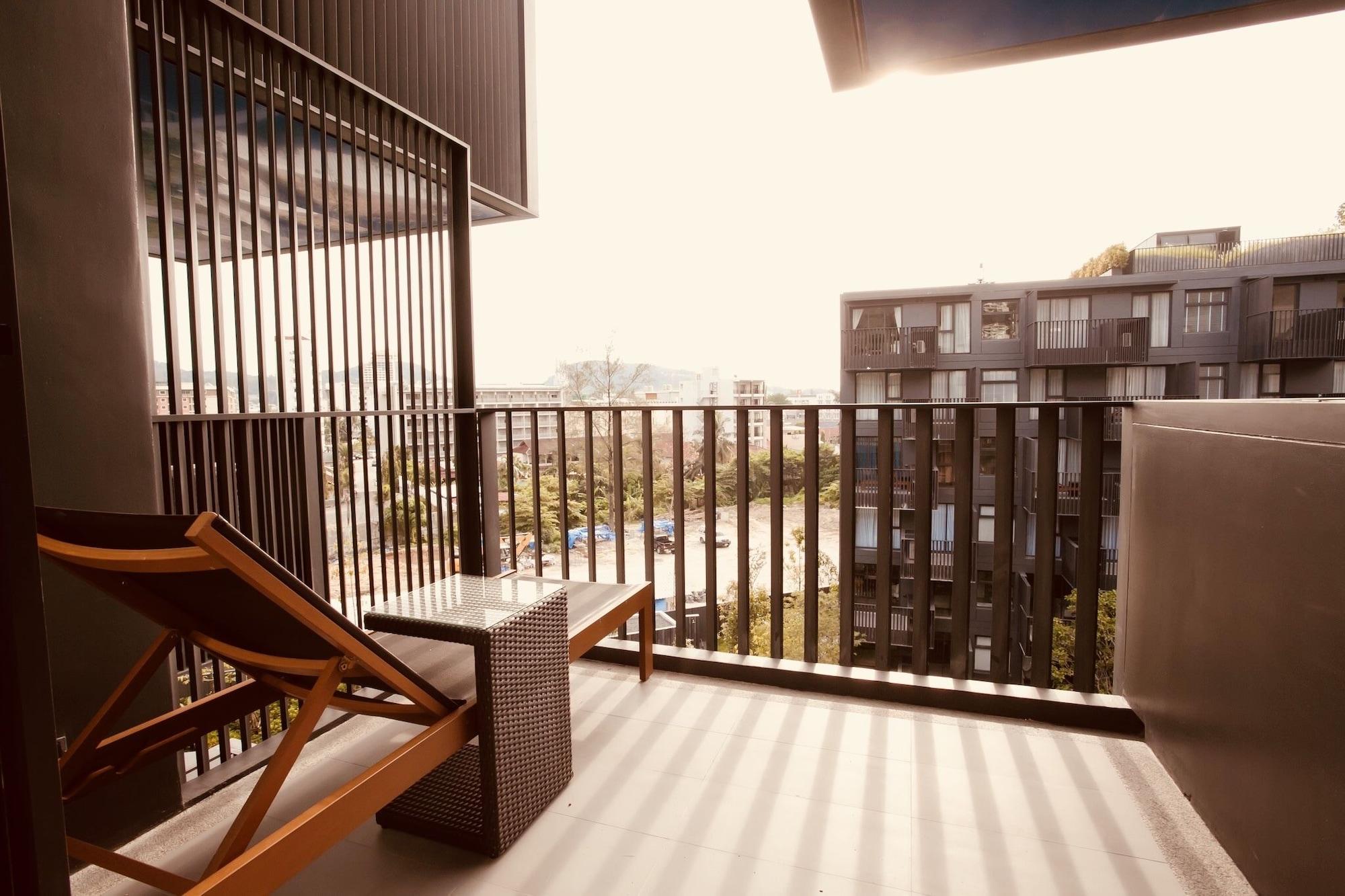 The Deck Condo Patong By Vip Luaran gambar