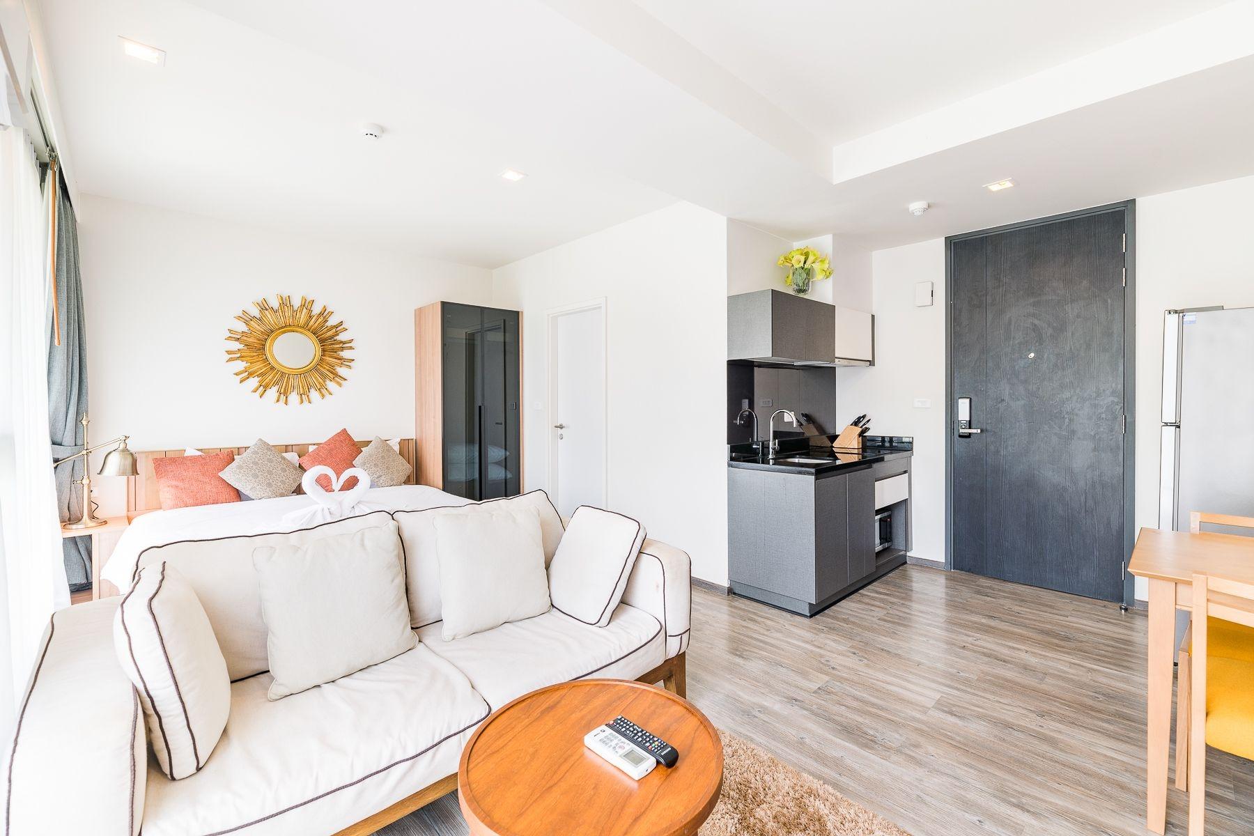 The Deck Condo Patong By Vip Luaran gambar