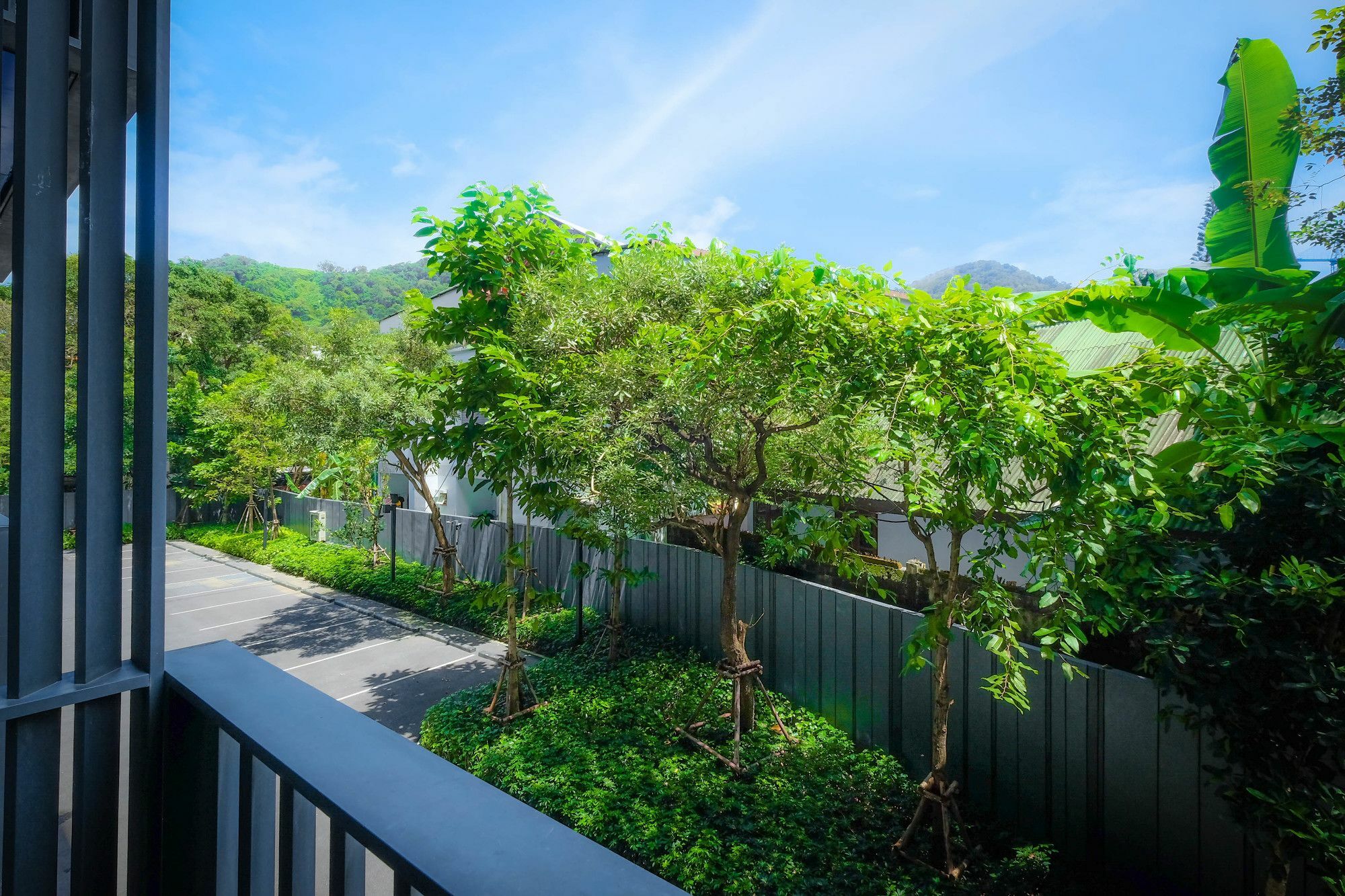 The Deck Condo Patong By Vip Luaran gambar