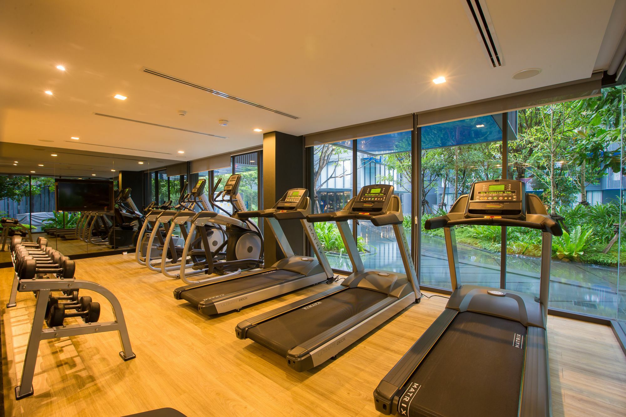 The Deck Condo Patong By Vip Luaran gambar